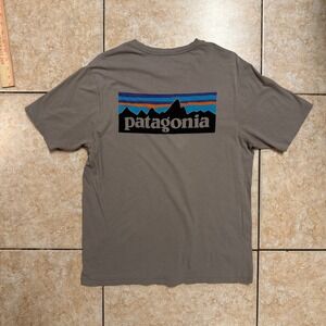 Patagonia Organic Cotton T Shirt Gray Mountain Logo Graphic‎ Tee